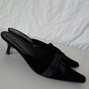 Ann Taylor Vintage Black Velvet Bow Kitten Heel Mules Made In ITALY Size 9M